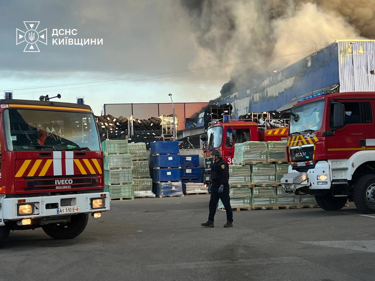Russia strikes Kyiv region again, damaging major warehouse